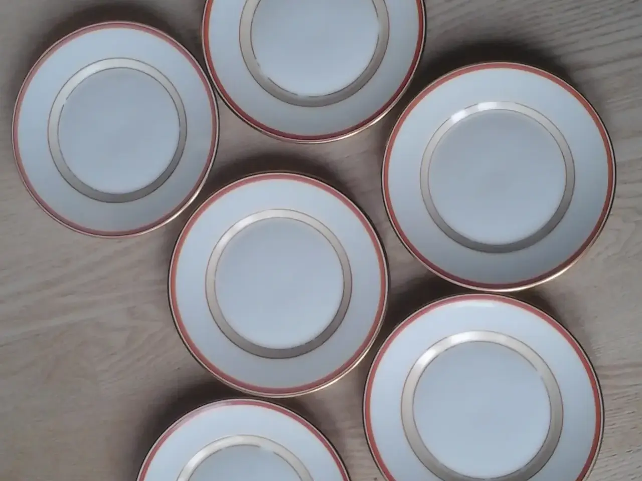Billede 1 - Det spandske stel. Kage tallerkner40