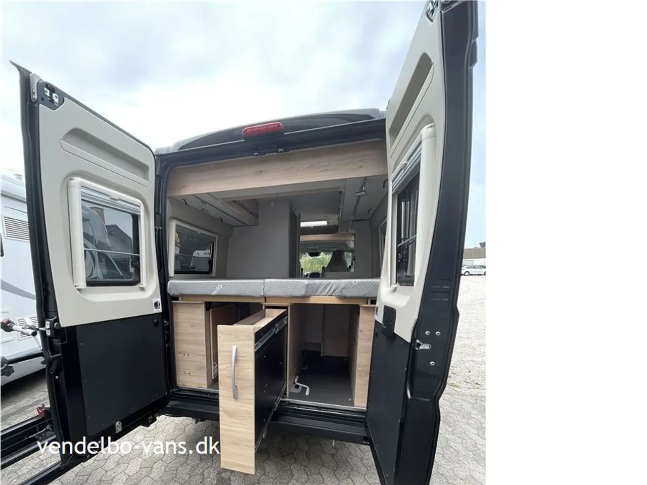 Billede 11 - 2023 - Dethleffs Globetrail   Enkeltsenge og stadig under 6 m