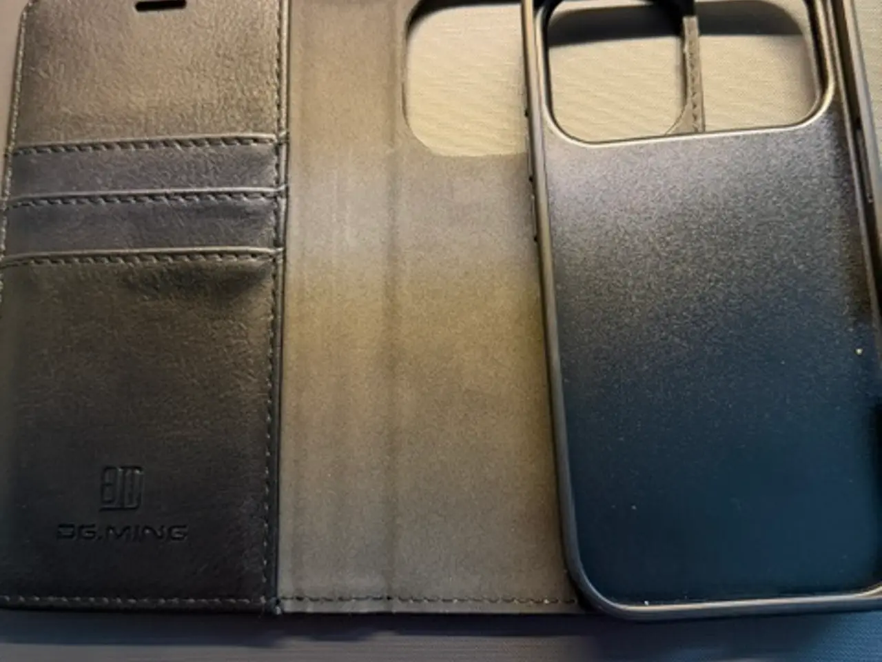 Billede 4 - Sort læder cover til Iphone 17 Pro