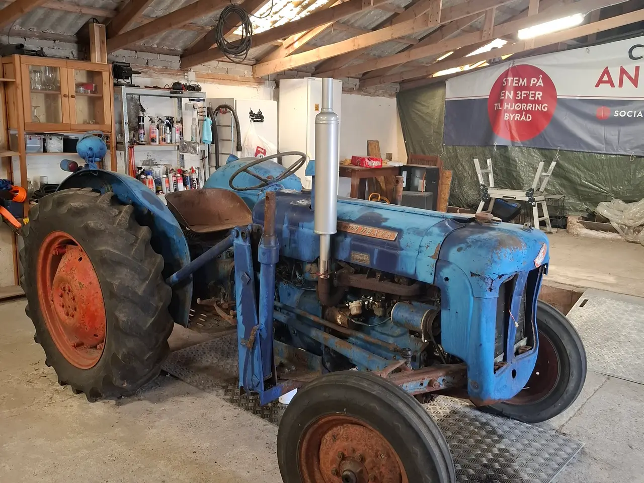 Billede 2 - FORDSON DEXTA MED FRONTLÆSSER