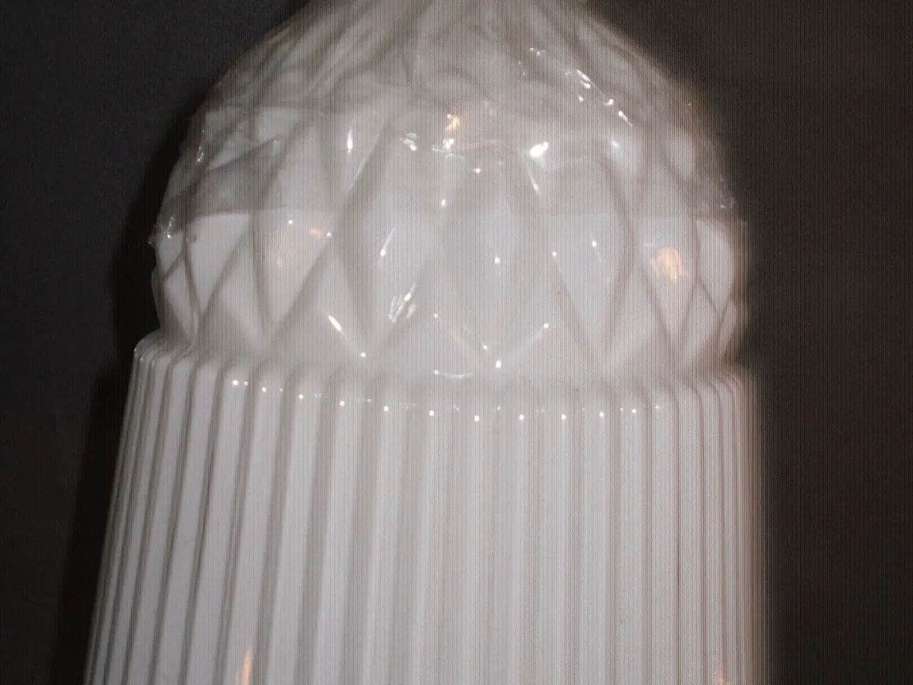 Billede 3 - BYD. Smuk hvid glas LOFTSLAMPE.