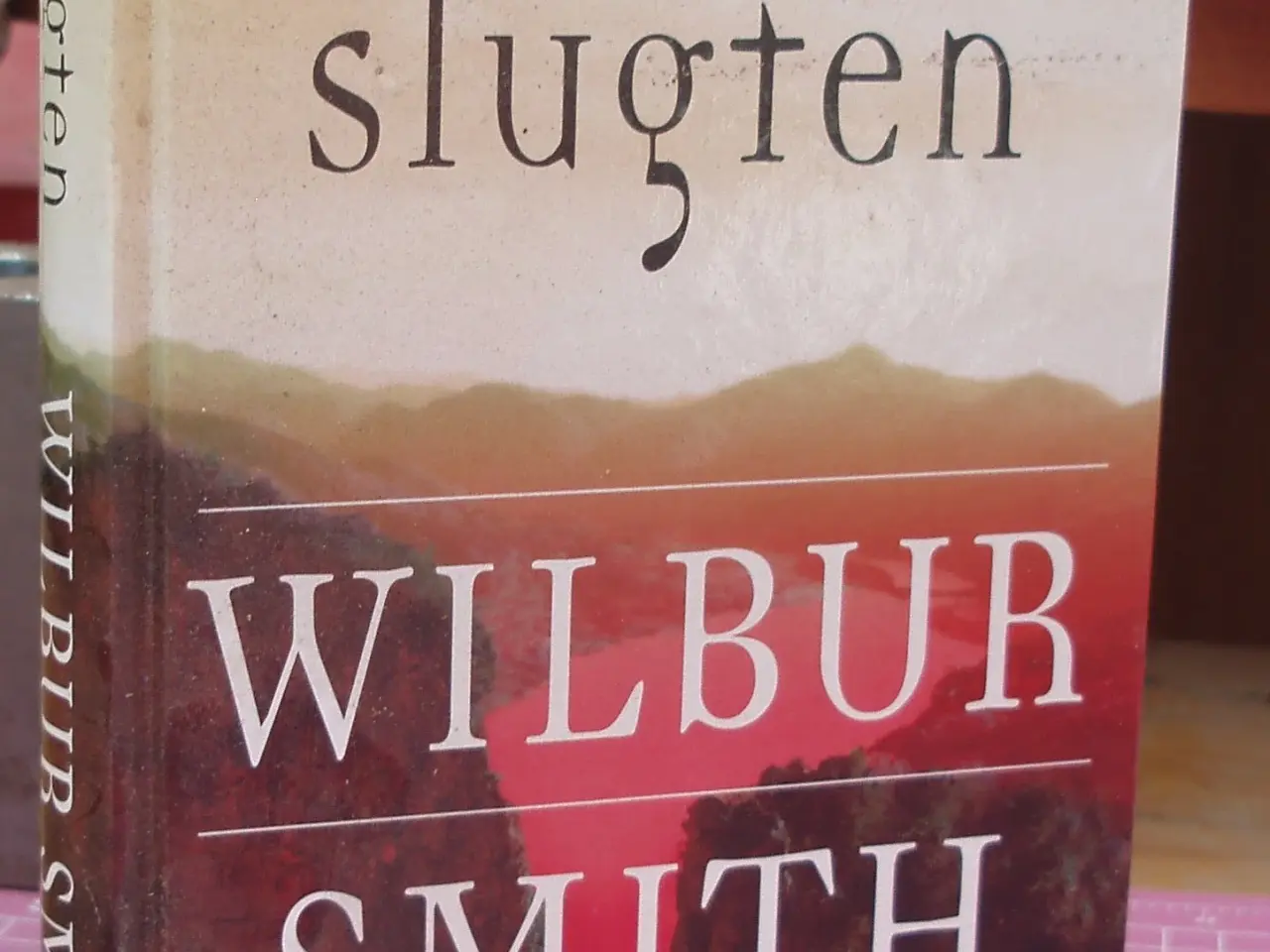Billede 3 - Indbundne bøger af Wilbur Smith, som nye