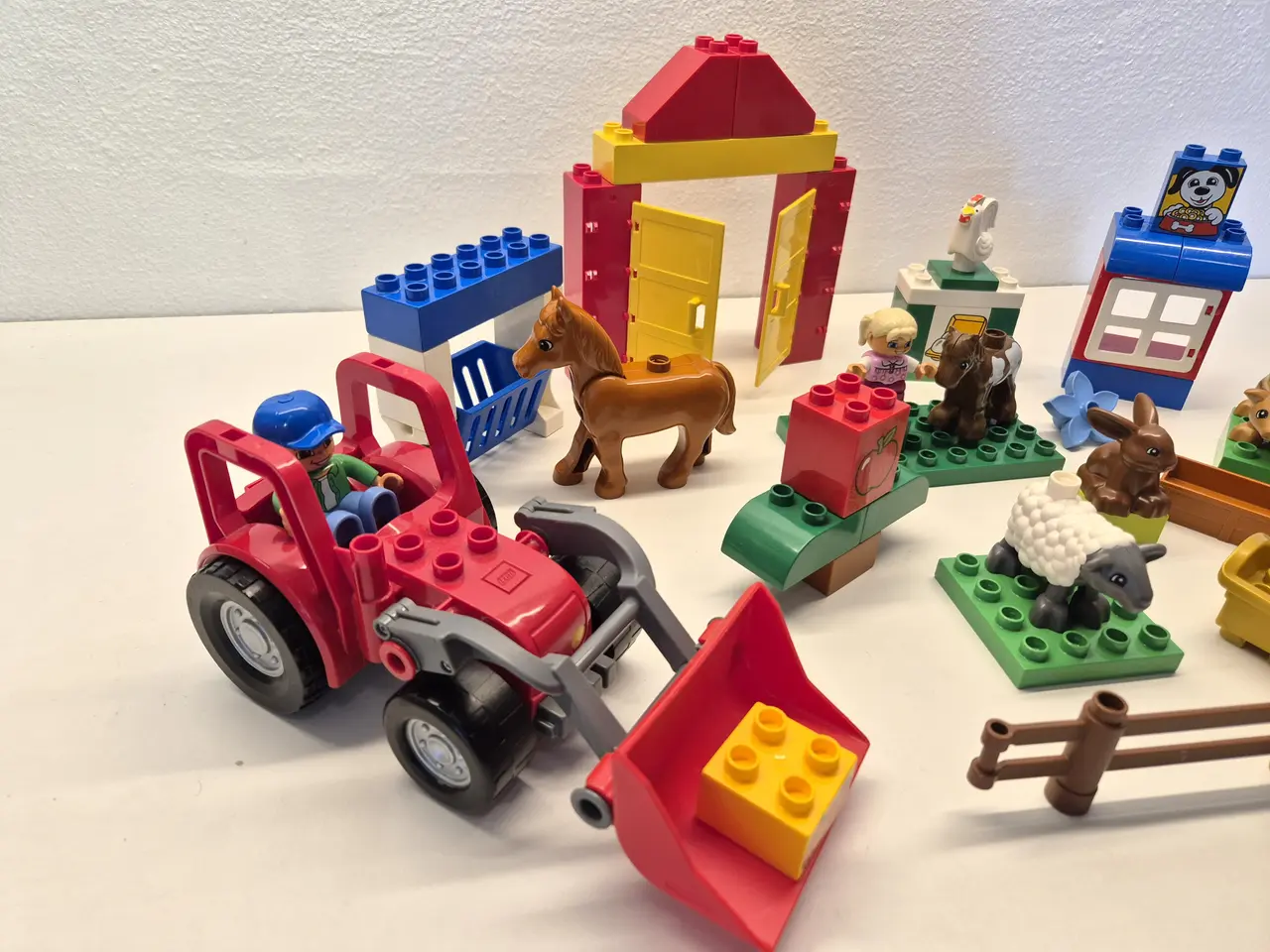 Billede 2 - Duplo Bondegård Traktor, Dyr samt andet