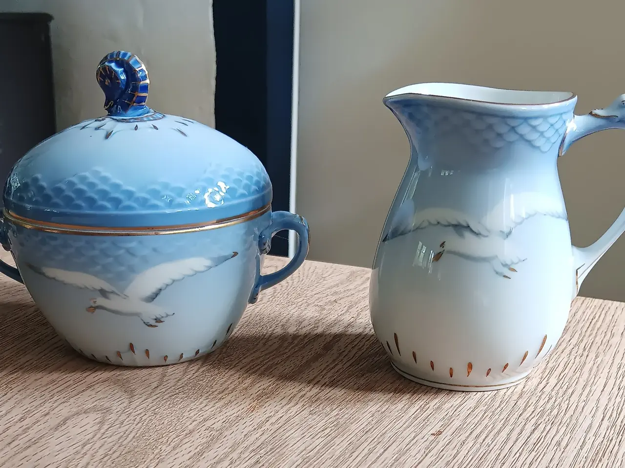 Billede 2 - Mågestel kaffesæt med guldkant i 2. sortering
