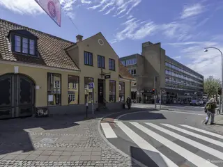Spændende lejemål i attraktiv hjørneejendom i Roskilde centrum