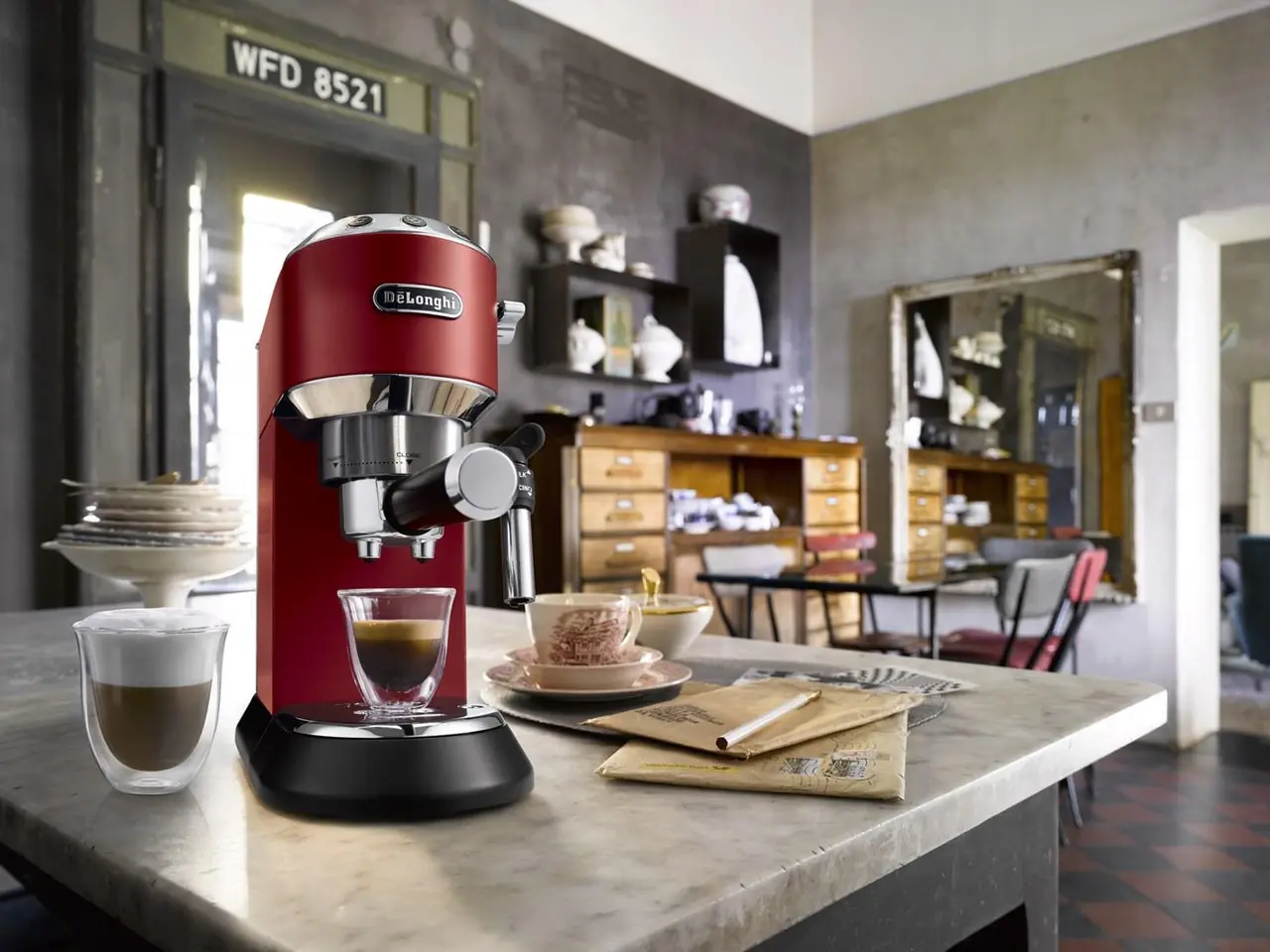 Billede 6 - De'Longhi Dedica Style EC 685.R halvautomatisk espressomaskine 1,1 l - rød