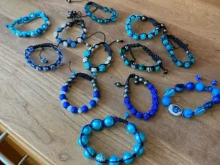 Nye knyttede armbånd
