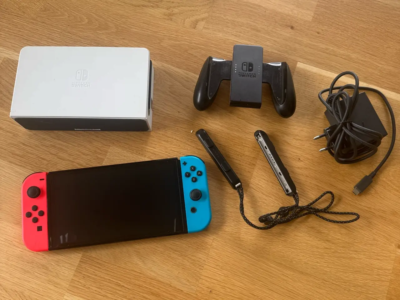 Billede 1 - Nintendo Switch OLED – Meget pæn + Dock & Joy-Con
