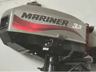 Gummibåd med sejl og motor