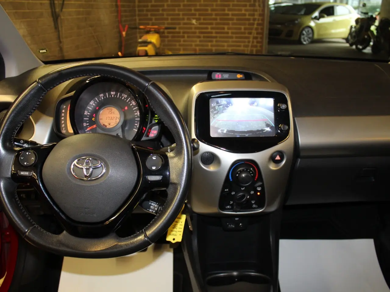 Billede 9 - Toyota Aygo 1,0 VVT-i x-wave Sky