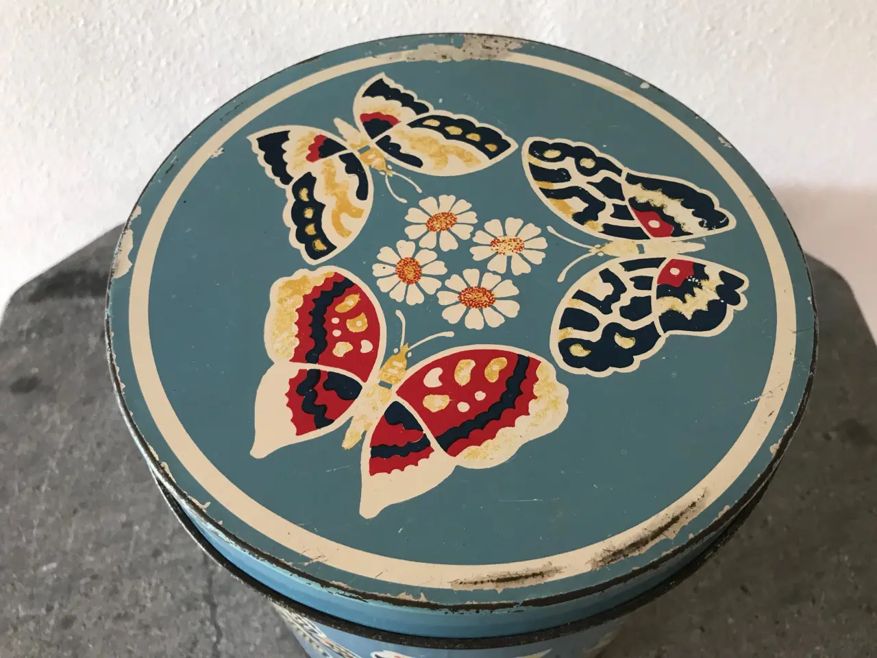Billede 4 - Stor dekorativ dåse m. sommerfugle (retro)