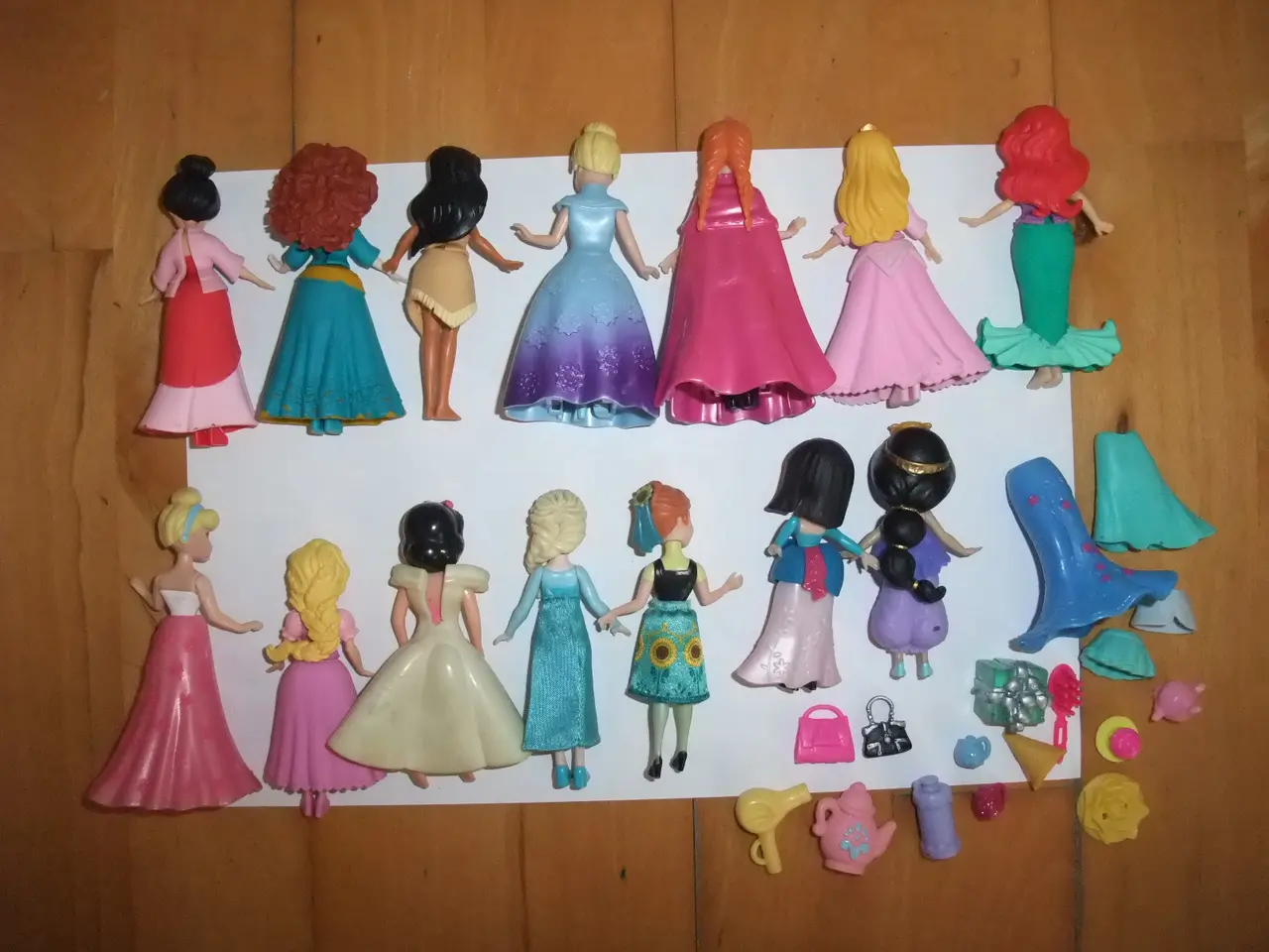 Billede 5 - Prinsesse Påklædnings Figurer/Dukker