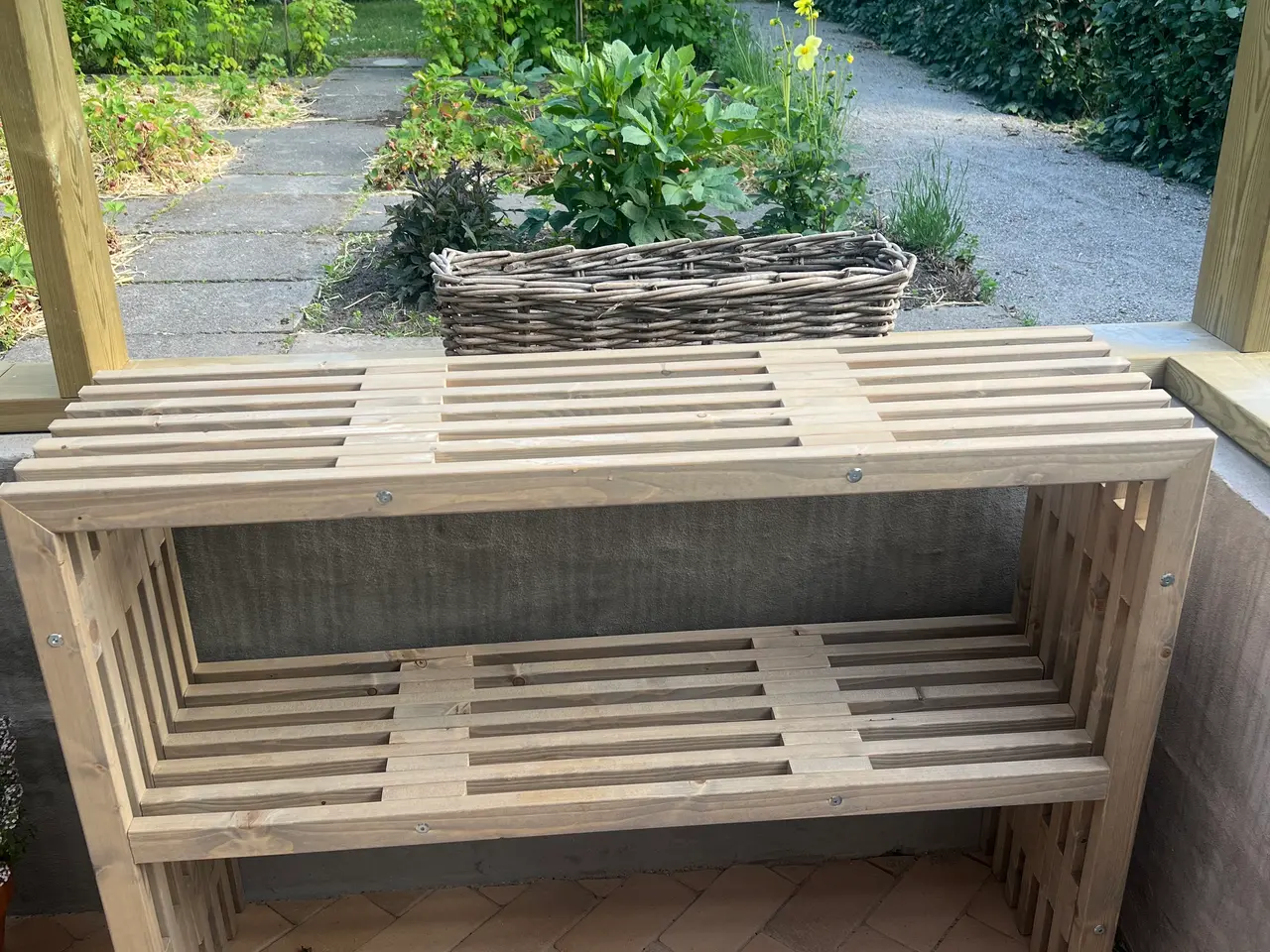 Billede 1 - Helt nyt trallebord/plantebord