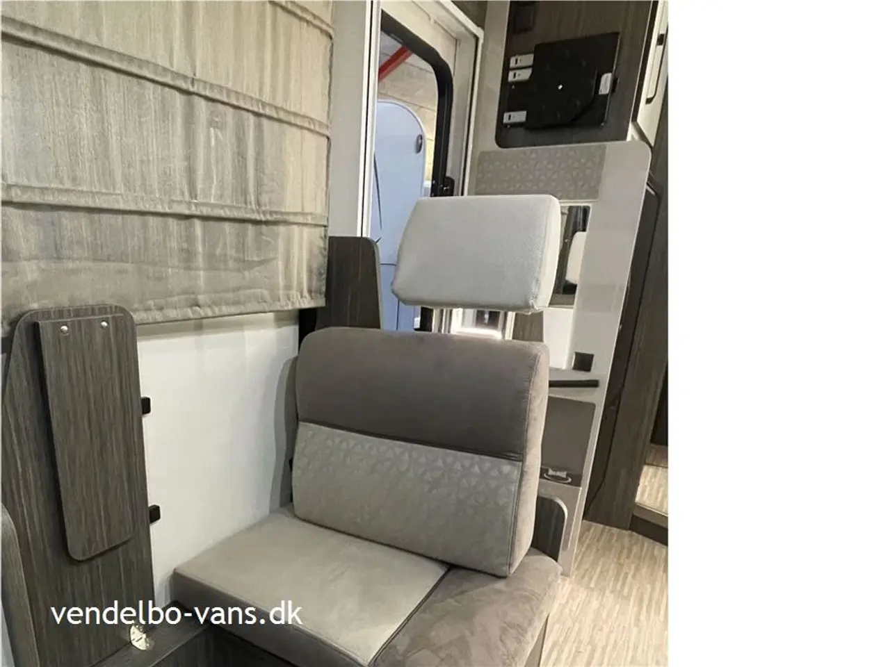 Billede 8 - 2026 - McLouis Nevis 881 Lounge og