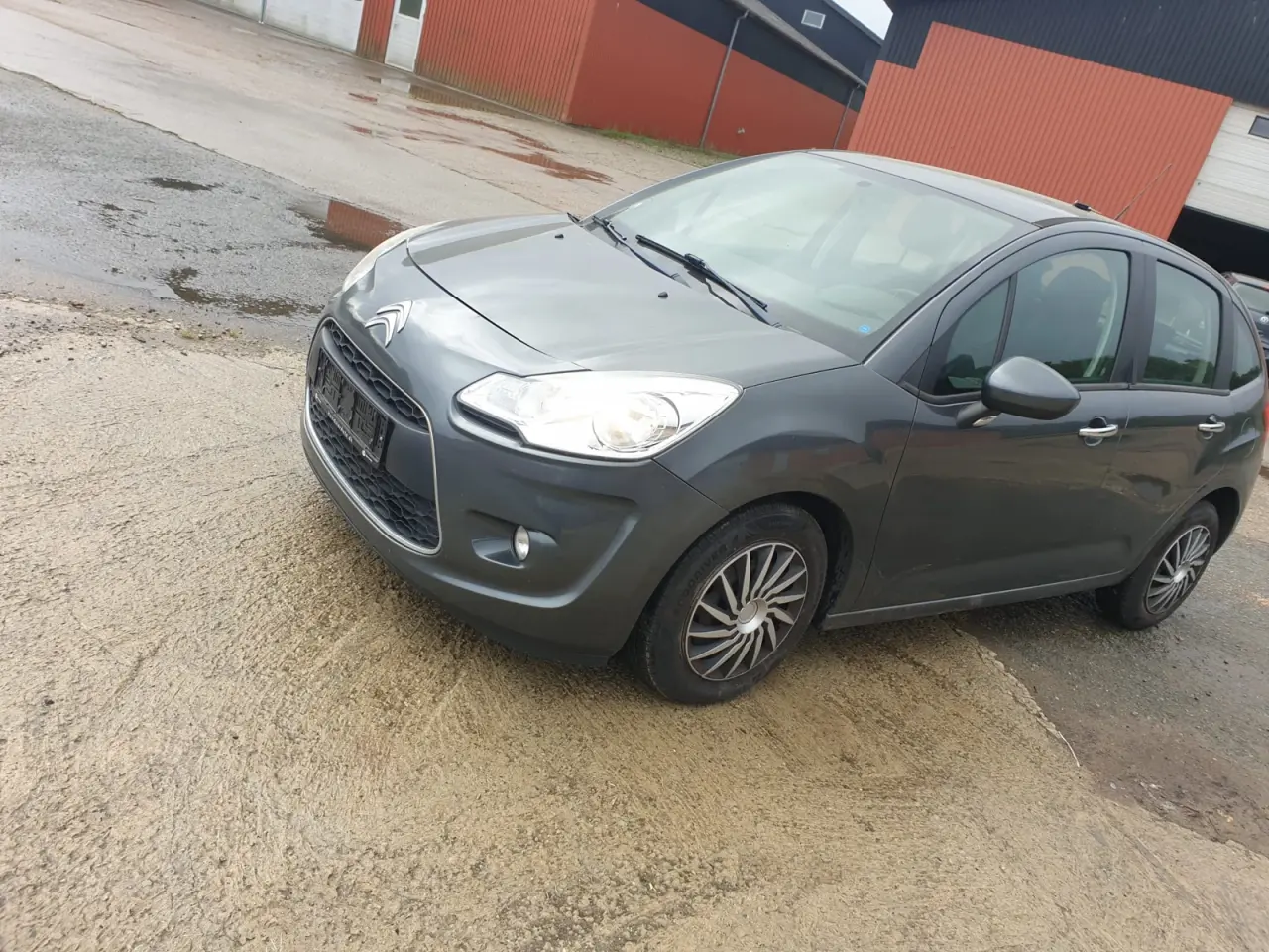 Billede 2 - Citroen c3 2012 1,6 4-dørs m. bagklap Økonomisk di