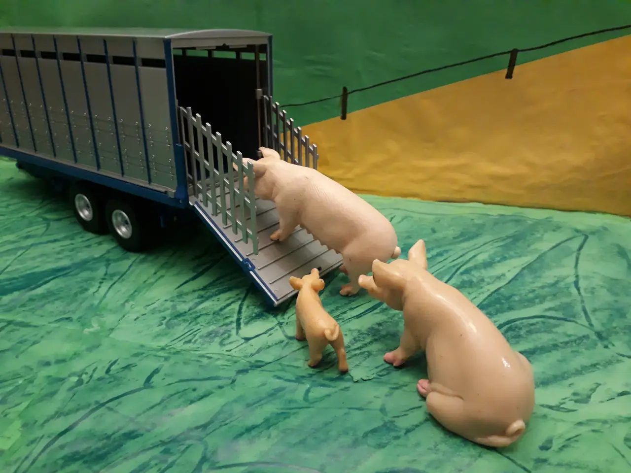 Billede 3 - Dyretransportvogn med 3 Grise