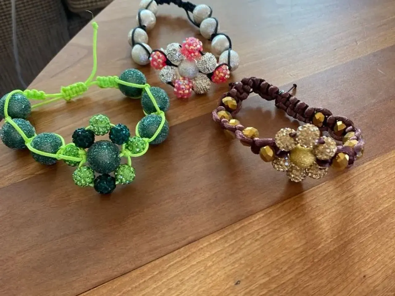 Billede 4 - Nye knyttede armbånd