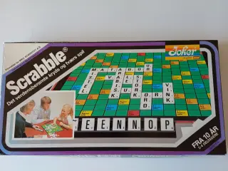 Scrabble - Det verdensberømte kryds og tværs spil