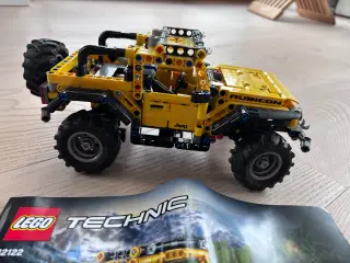Lego technic jeep
