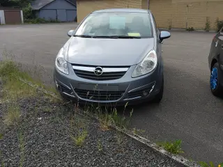 Opel Corsa 1,4 en ejers bil