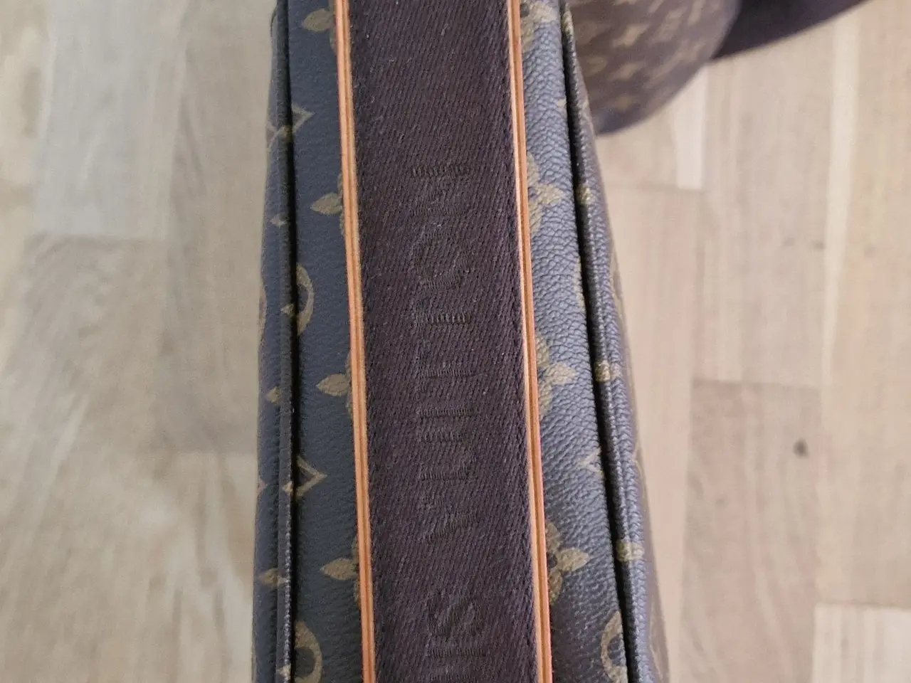 Billede 7 - Louis Vuitton Messenger GM "Beaubourg"