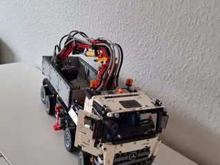 Lego Technic 42043 Arocs, med motor