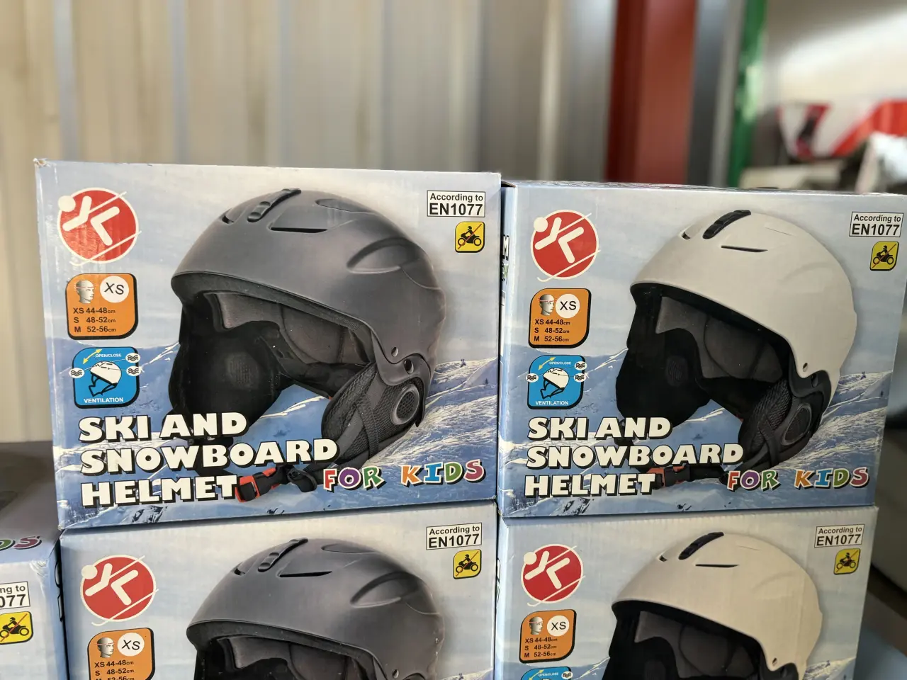 Billede 2 - Ski hjelm - Helt nye