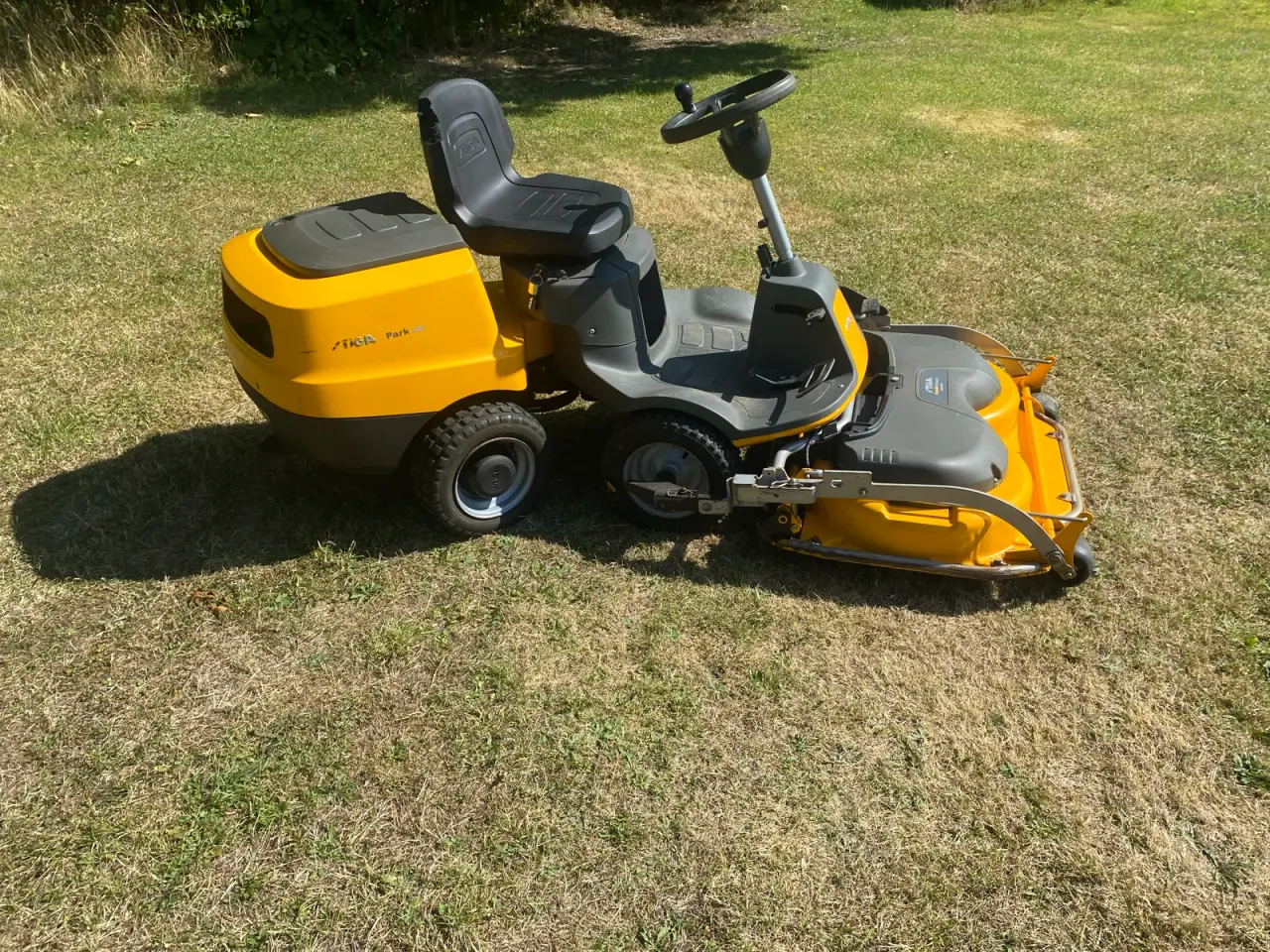 Billede 2 - Stiga Park 220 hst - 95cm havetraktor