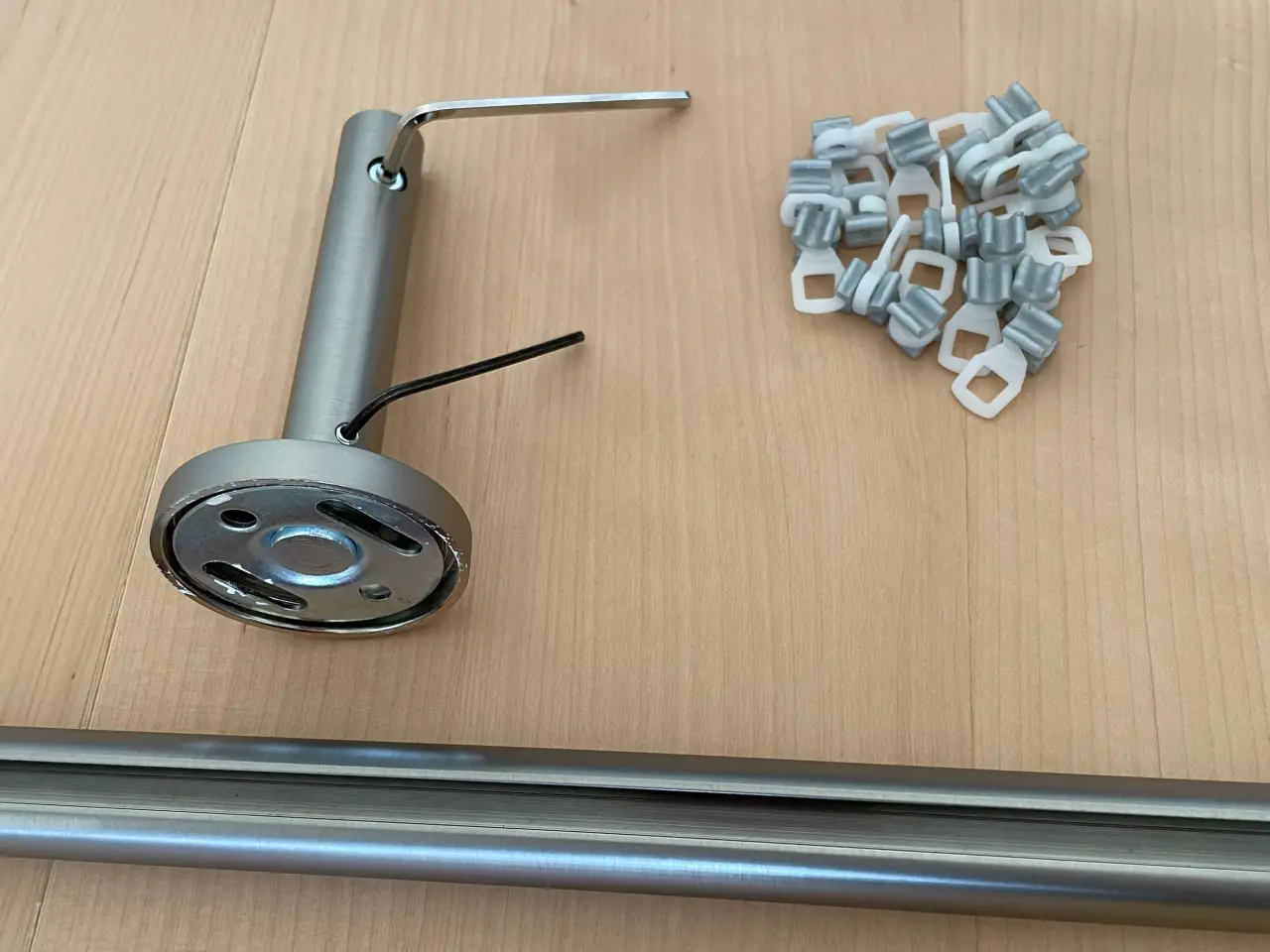 Billede 3 - Kort dekorativ Luxaflex gardinstang