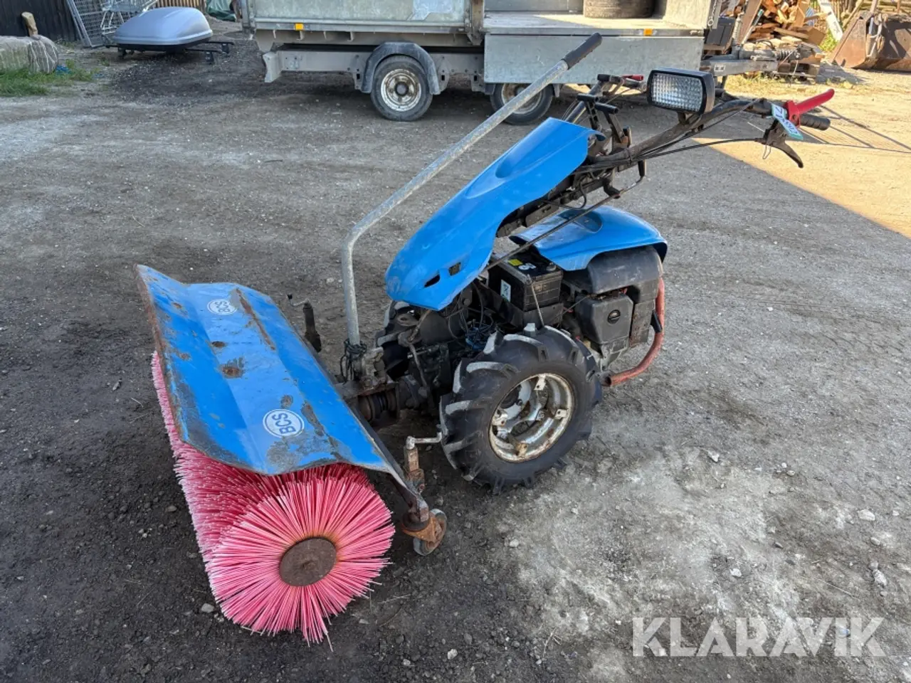Billede 1 - Redskabsbærer BCS 740 med kost