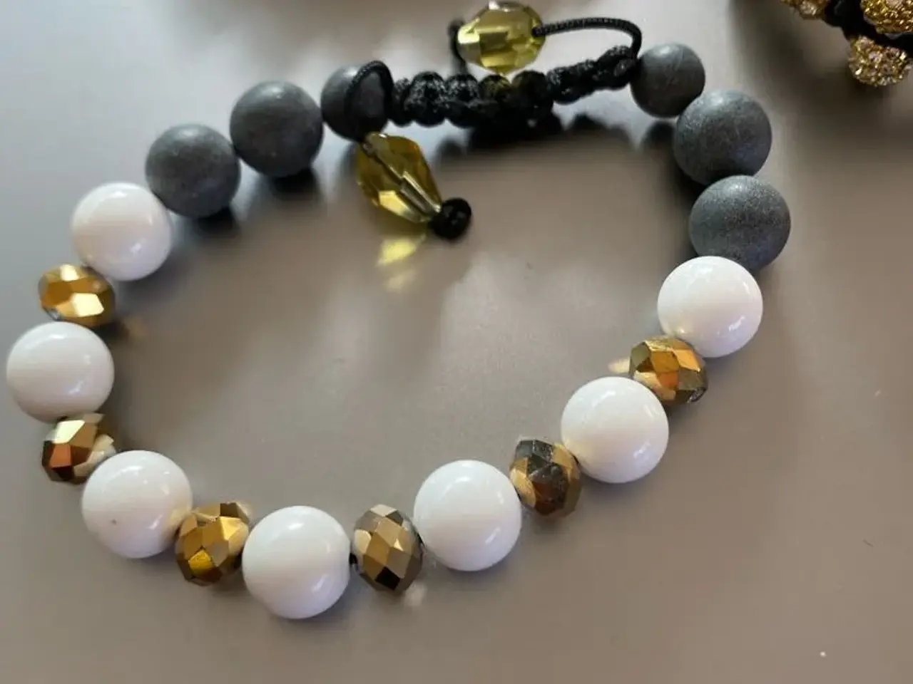 Billede 5 - Nye knyttede armbånd