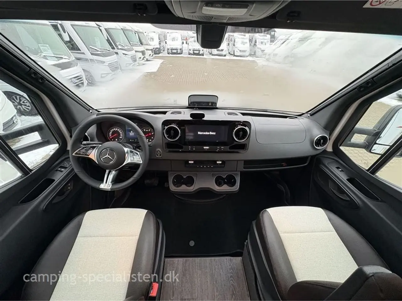 Billede 5 - 2026 - Weinsberg Pepper Edition MEG 640 Mercedes Weinsberg CaraCompact 640 MEG Edition Pepper MB 2026 - Kan ses nu hos Camping-Specialisten.dk