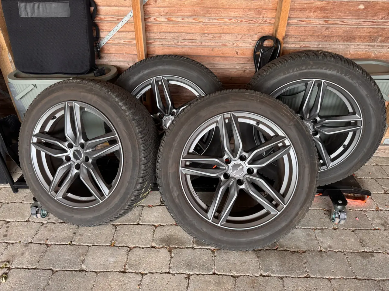 Billede 2 - Originale Nissan Ariya 19” vinterhjul – kun kørt c