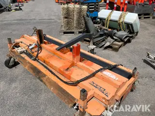 Hydraulisk kost Bema 25 med beslag og vandtank