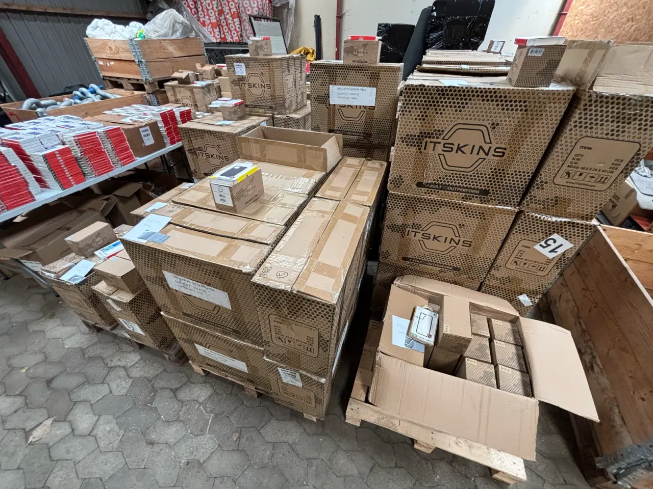 Billede 7 - Parti mobilcovers - 5 kr pr stk