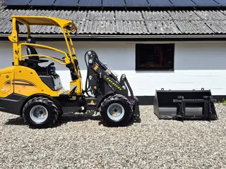 Eurotrac W11L  / Kubota diesel / 1200 kg løfteevne / med skovl og pallegafler