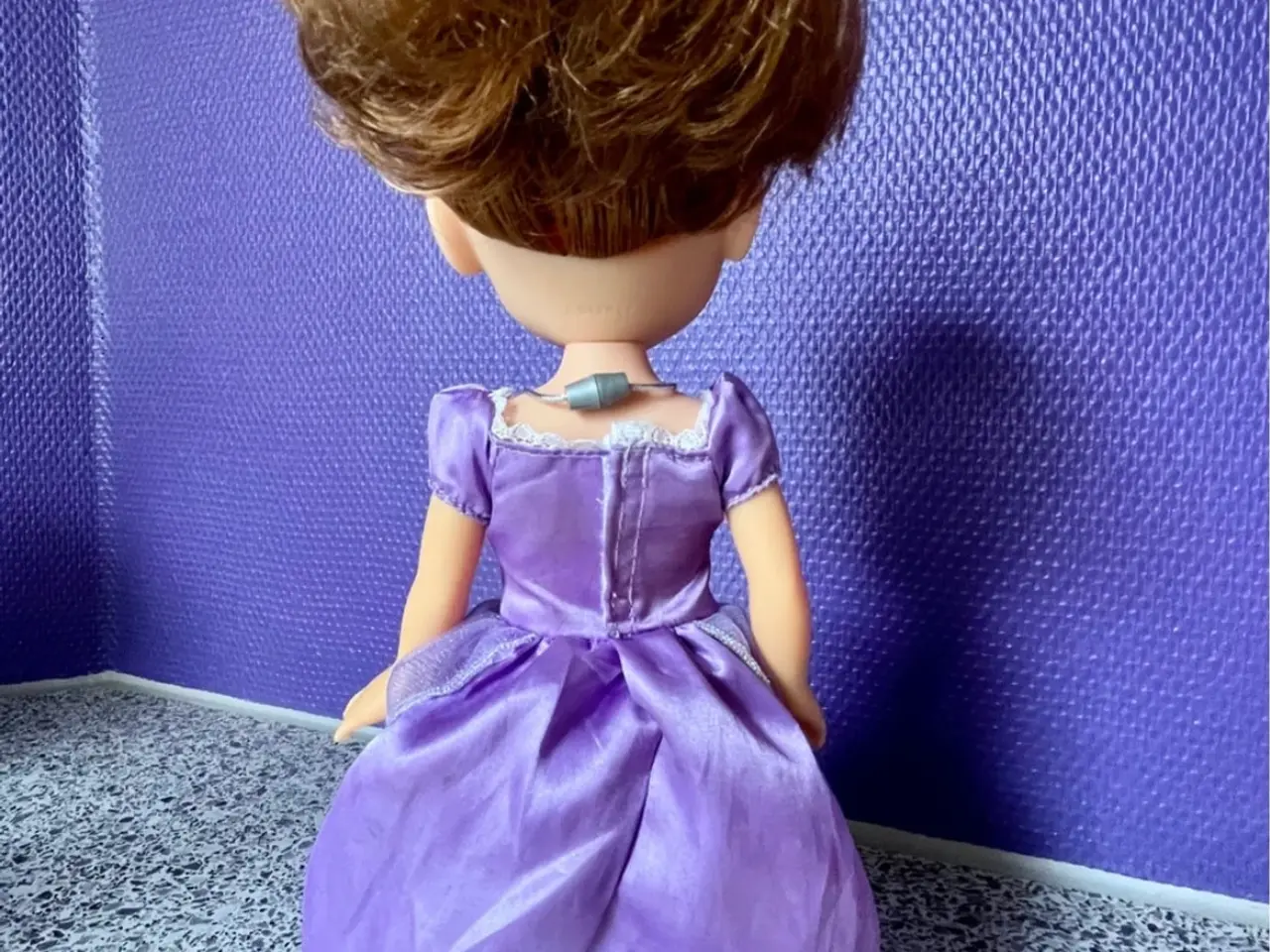 Billede 3 - Disney dukke