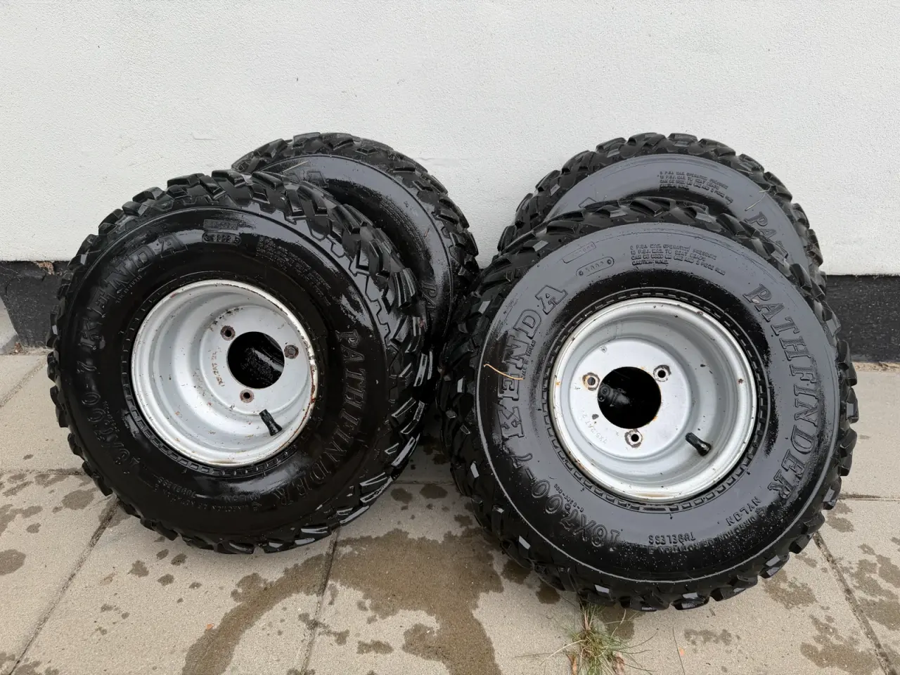 Billede 1 - Atv hjul med dæk