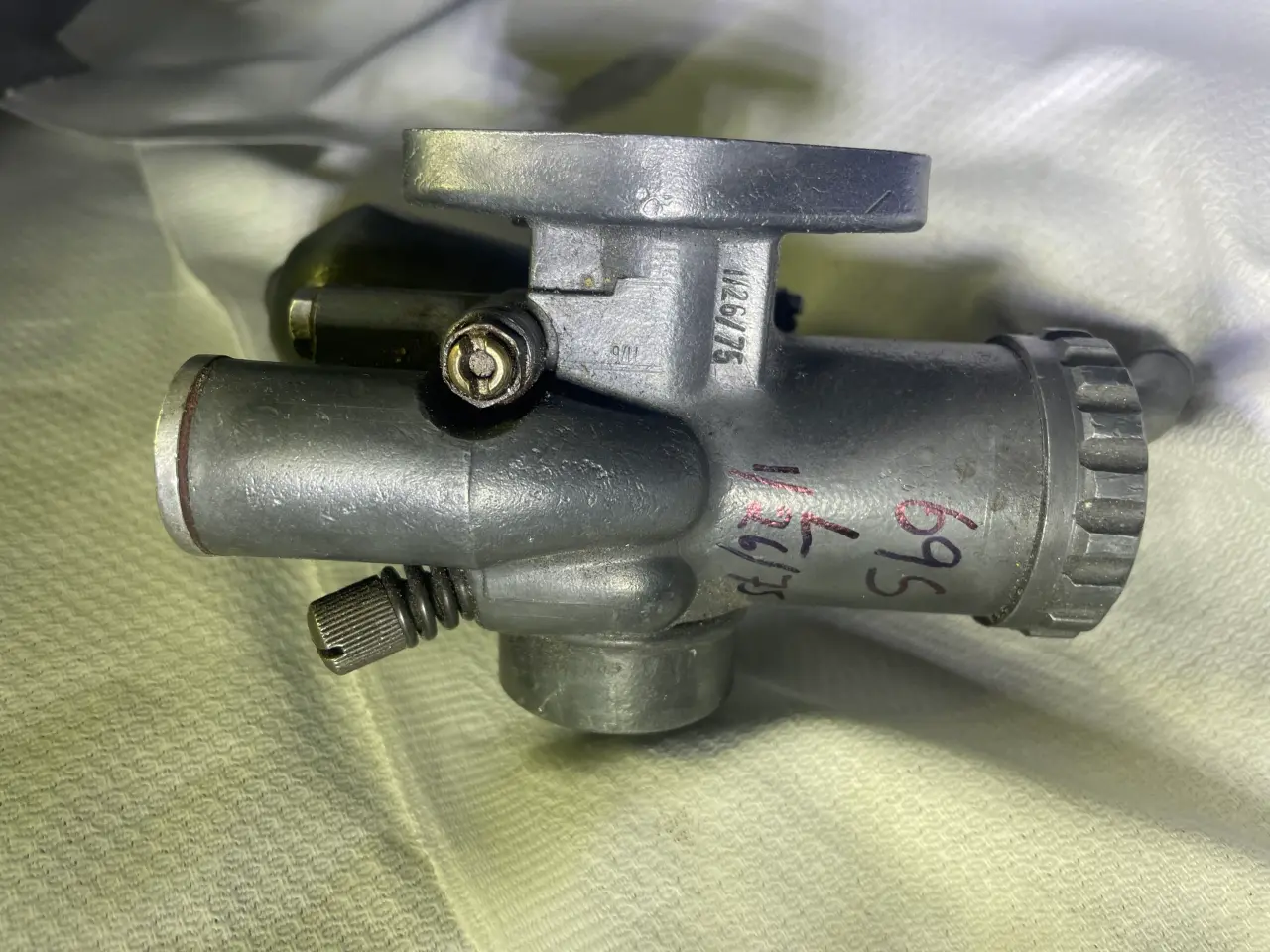 Billede 1 - BMW R60/2 kaburator venstre side