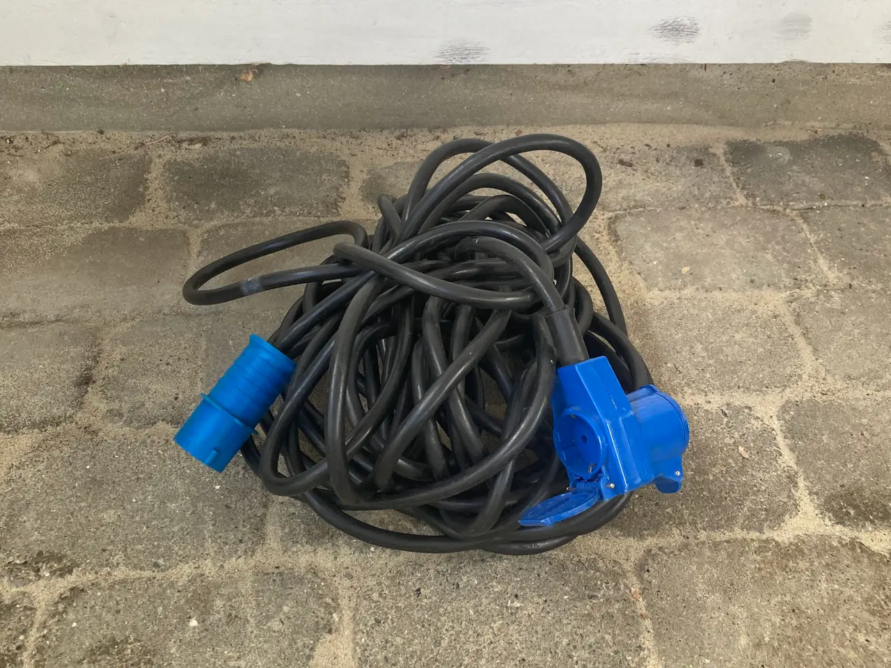 Billede 1 - CEE 25 meters strøm kabel