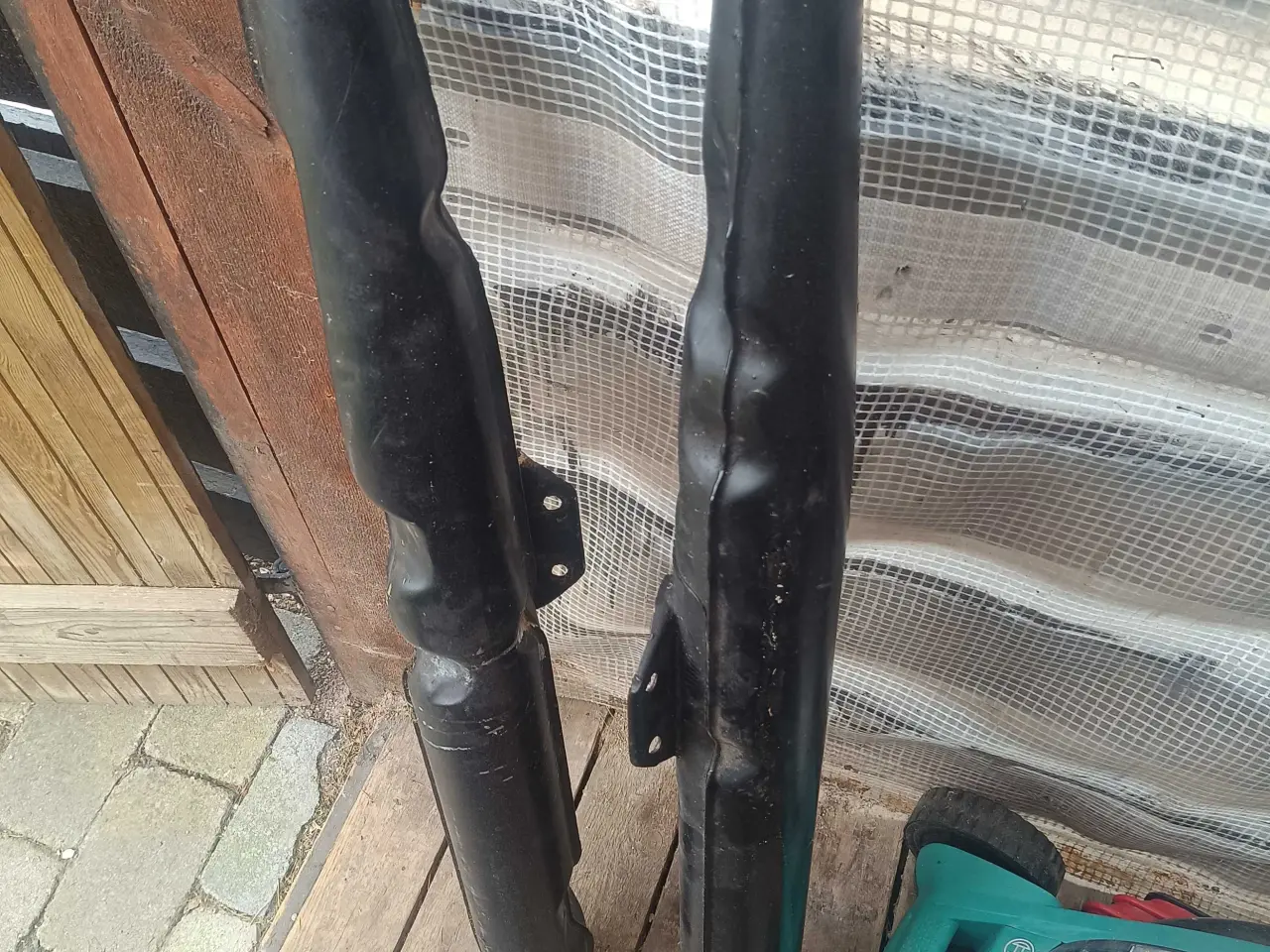 Billede 1 - To sort malede lydpotter til Suzuki T 500