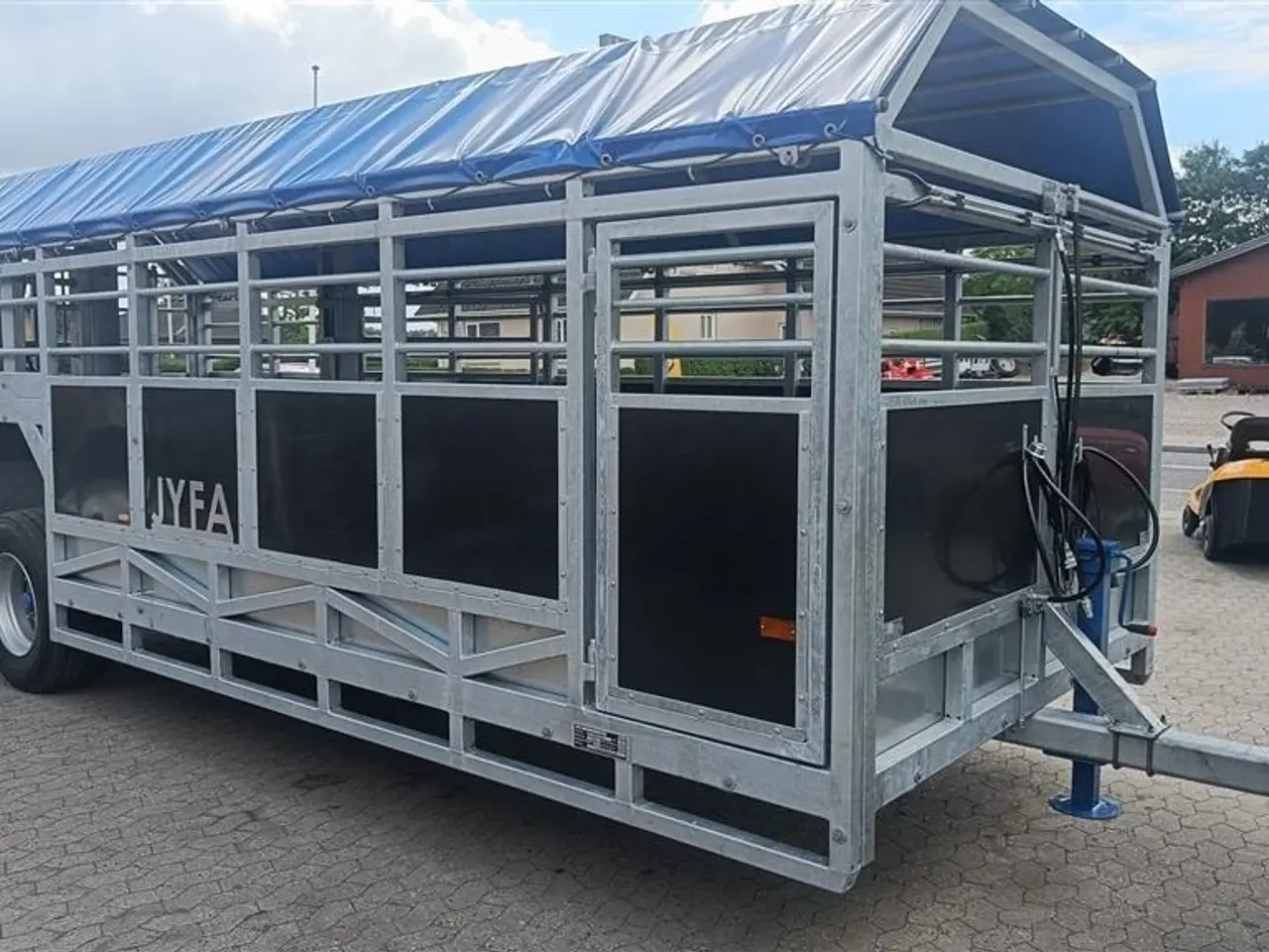 Billede 3 - Jyfa 7 meter, Bred hydraulisk undervogn