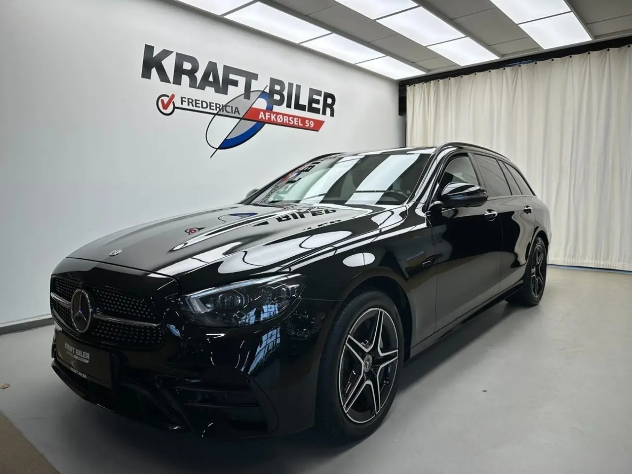 Billede 1 - Mercedes E300 de 2,0 AMG Line stc. aut.