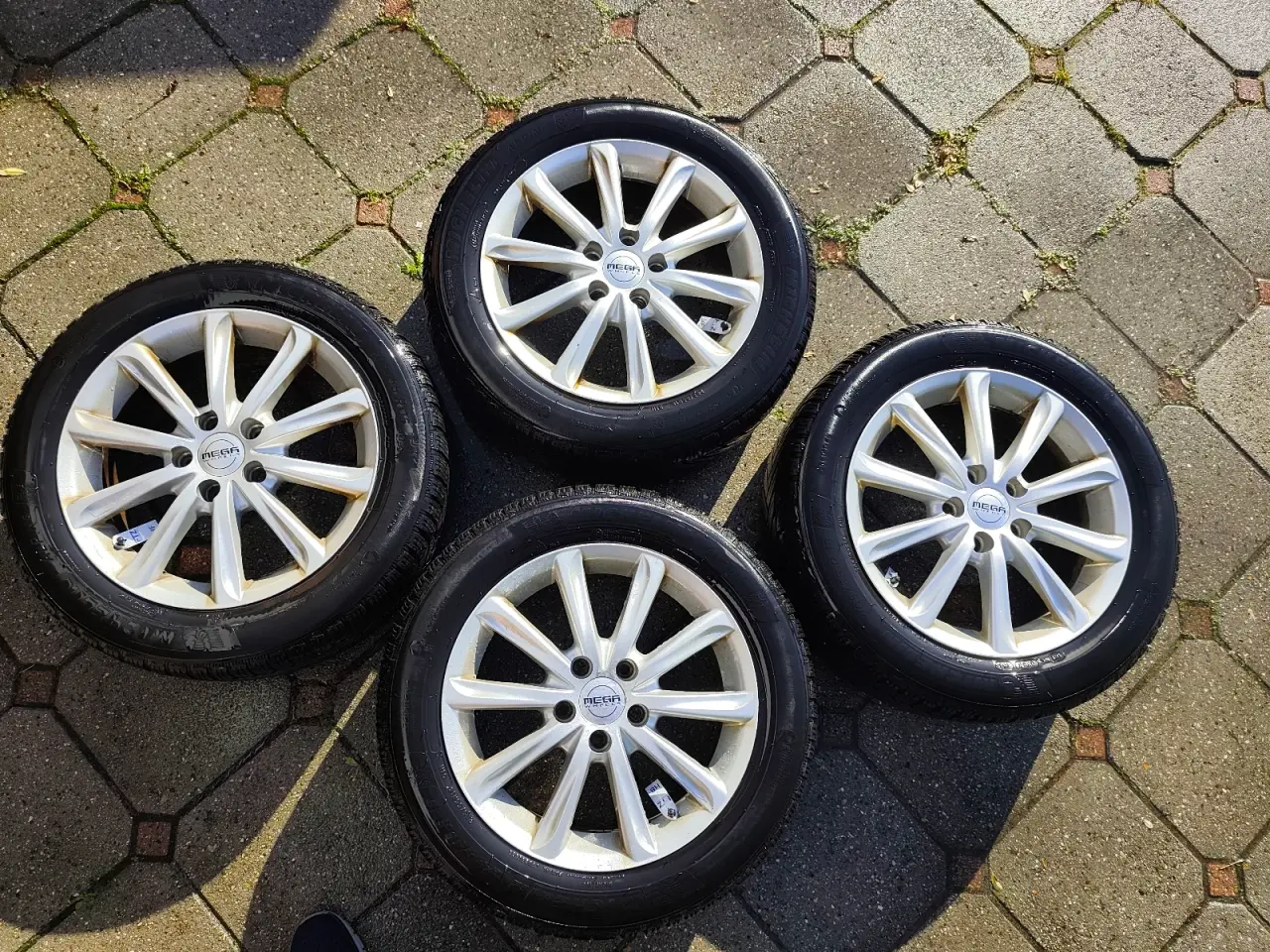 Billede 1 - Michelin Alpine vinterdæk med alufælge