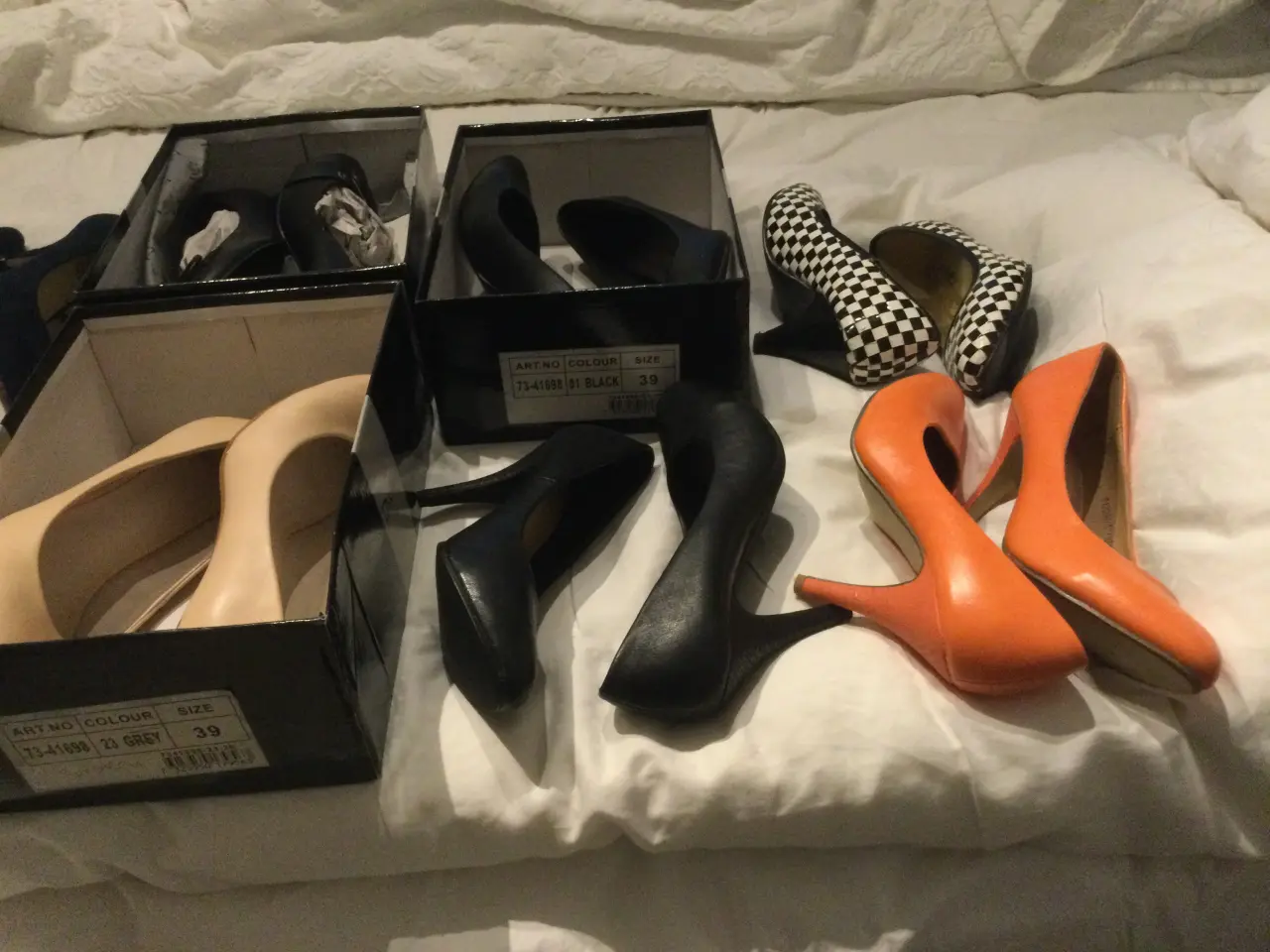 Billede 4 - Stilletter, sko str 39. 500 kr for 11 par 