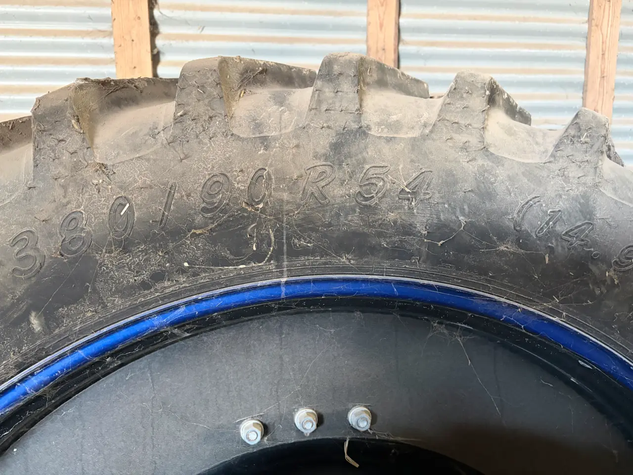 Billede 3 - Sprøjtehjul, siddet på nh t 7.300