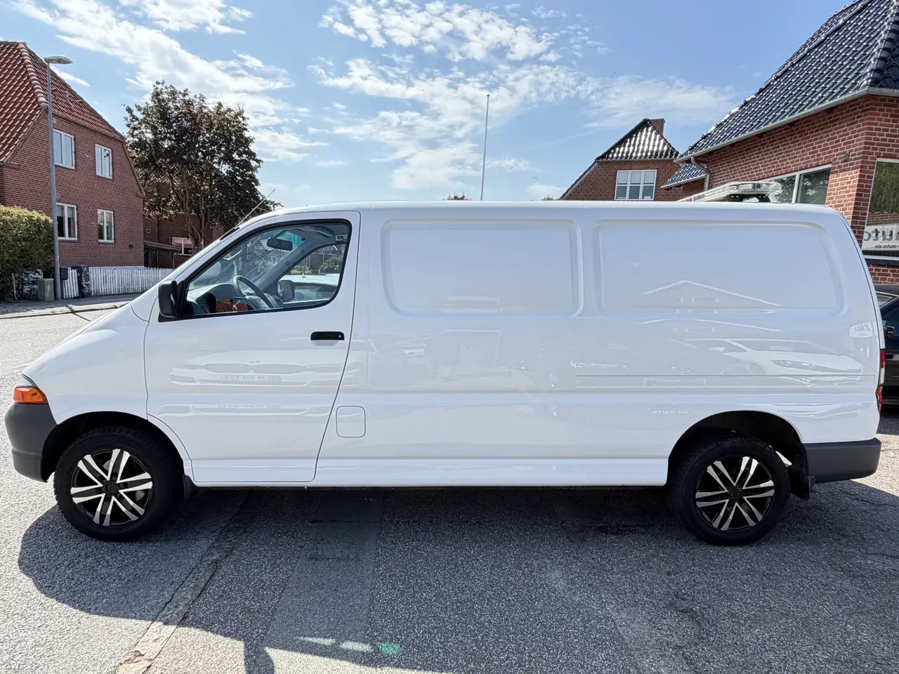 Billede 3 - FLOT Toyota HiAce 2,5 D-4D 88 lang sælges. 