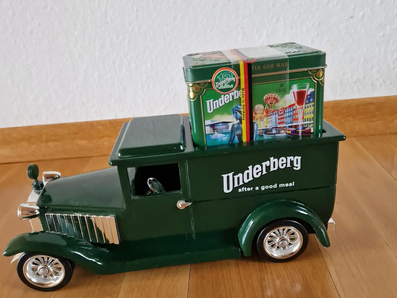 Billede 2 - Underberg Bil, 12 flasker i Metalæske Uåbnet.  
