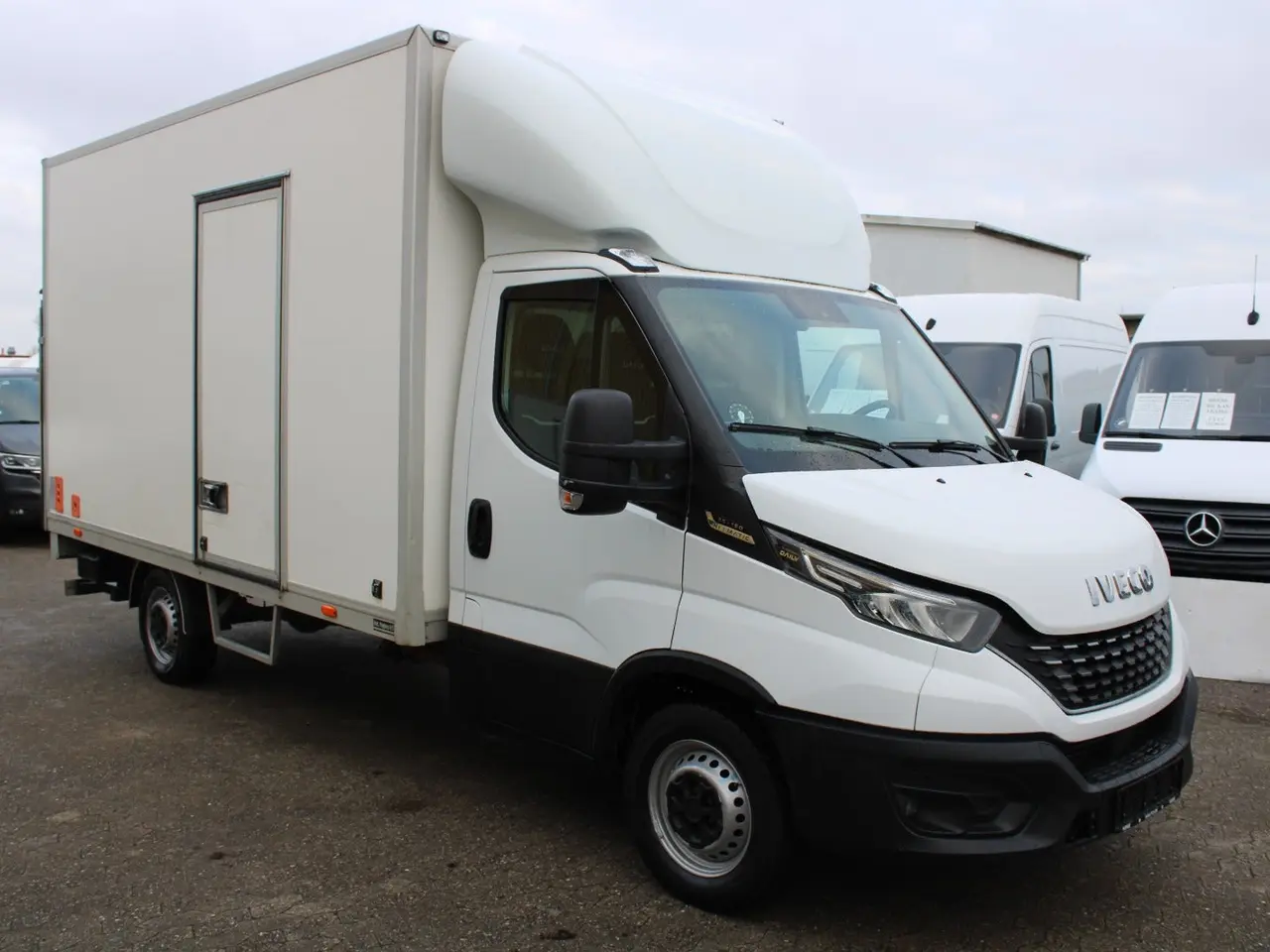 Billede 2 - Iveco Daily 2,3 35S16 Alukasse m/lift AG8