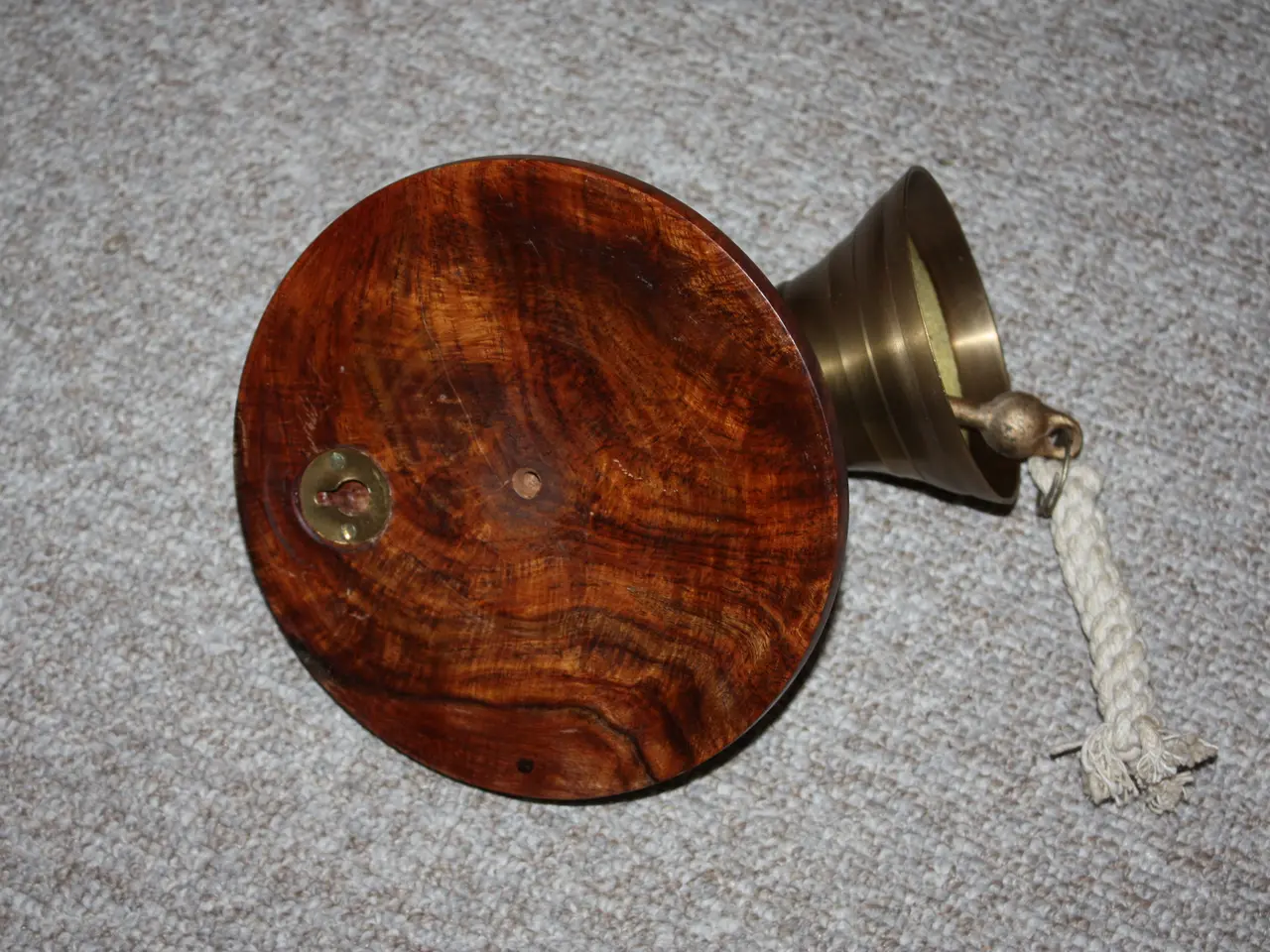 Billede 4 - Klokke med anker træ opsats diameter 17,2 cm.